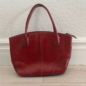 Elegant Red Fossil Leather Handbag